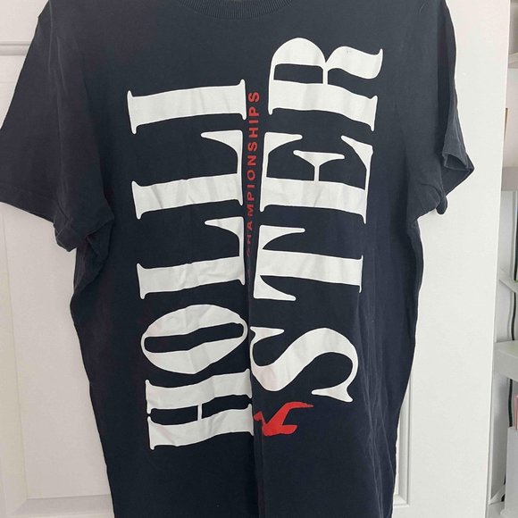 Hollister Navy Blue/White/Red Short Sleeve Graphic Logo T-Shirt - Mens Size XL - Picture 2 of 3